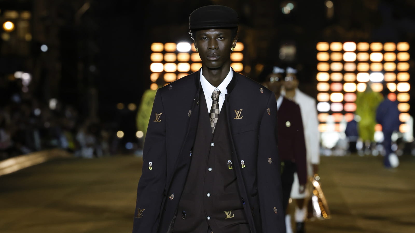 Look 54