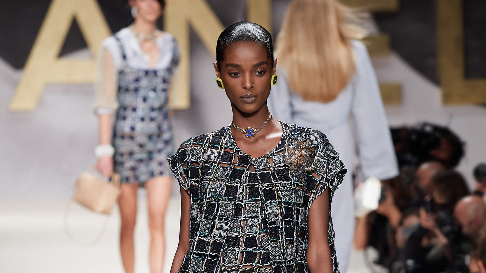 Look 28