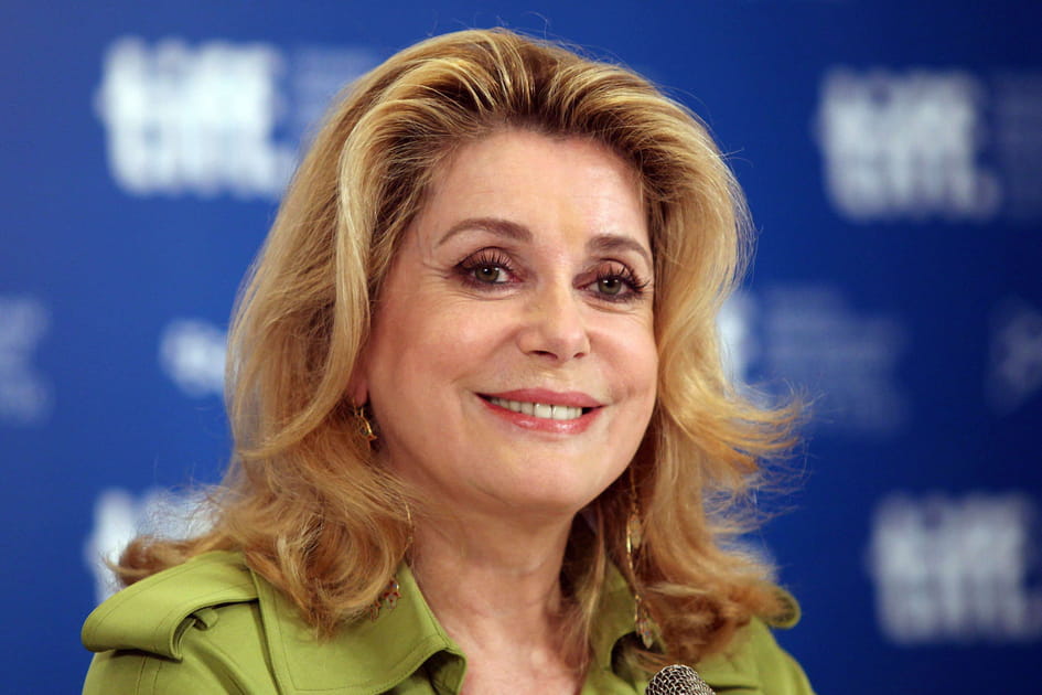 Le fard &agrave; paupi&egrave;res rose de Catherine Deneuve