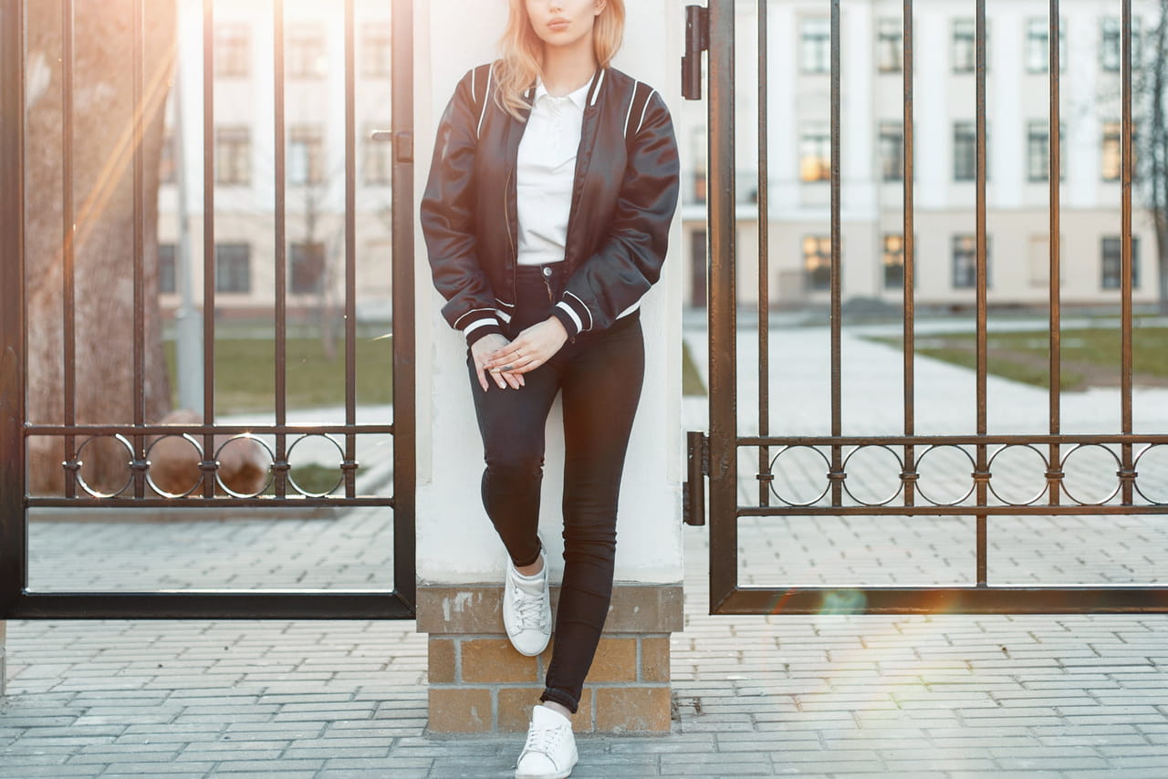 Jean slimÂ : Ã  qui va-t-il et comment porter ce denim moulantÂ ?