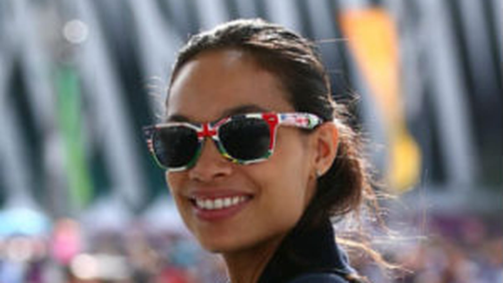 Les lunettes originales de Rosario Dawson