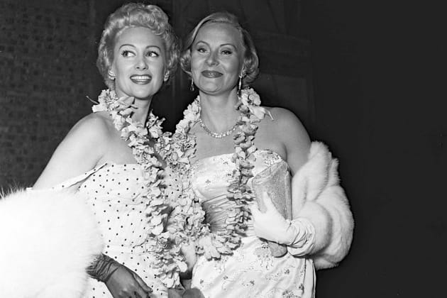 Avec Michèle Morgan lors d'un gala aux Champs-Elysées, janvier 1954