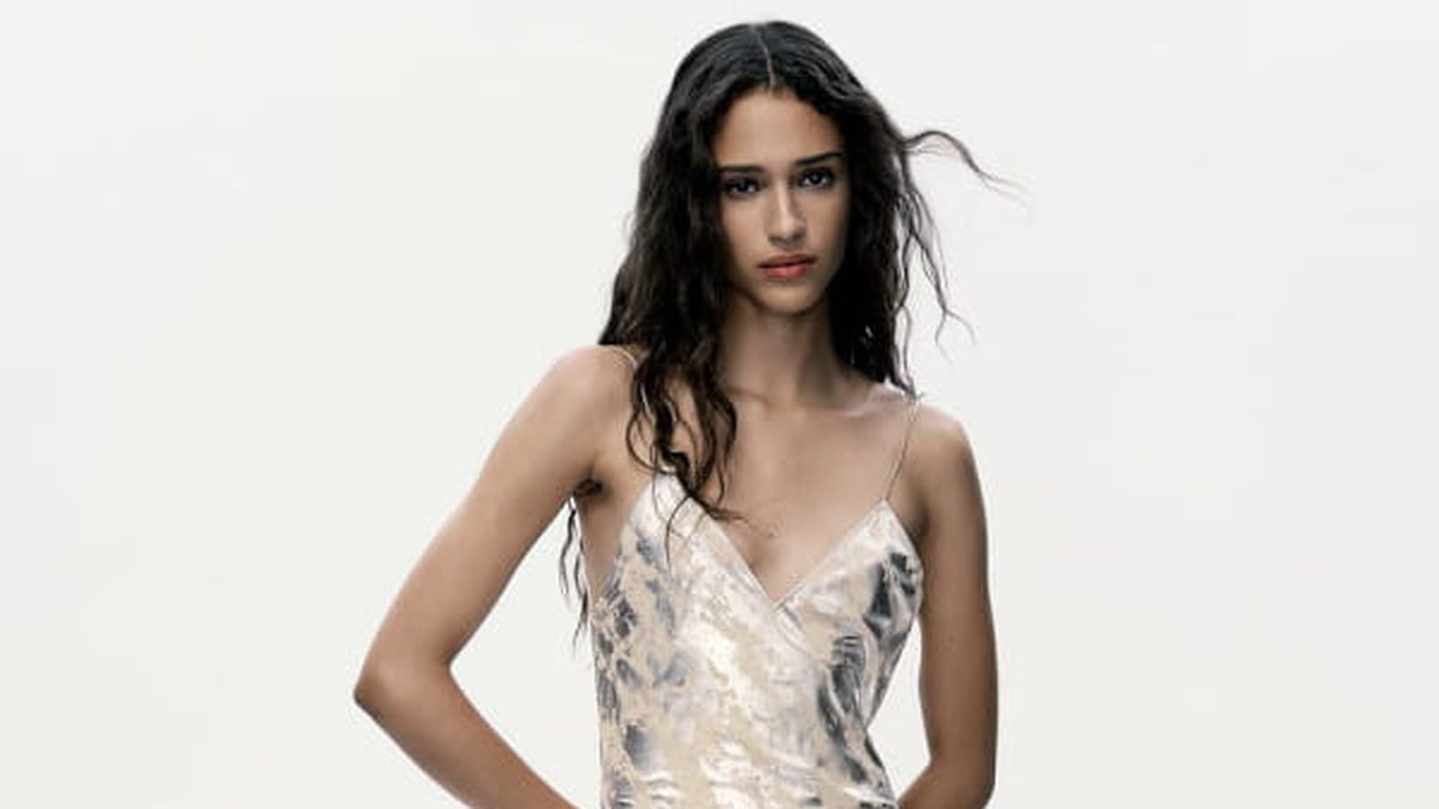 Robe à imprimé métallisée Zara 