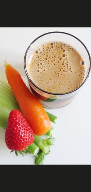 Jus de fenouil, carotte, c&eacute;leri et fraise