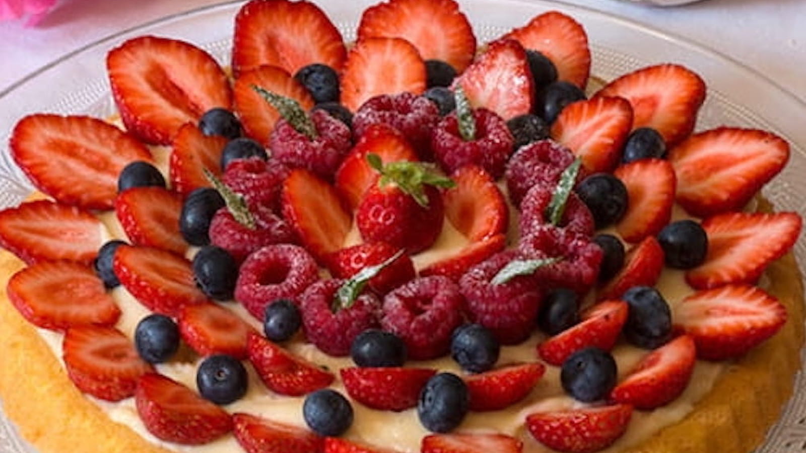 Tarte génoise aux fruits rouges