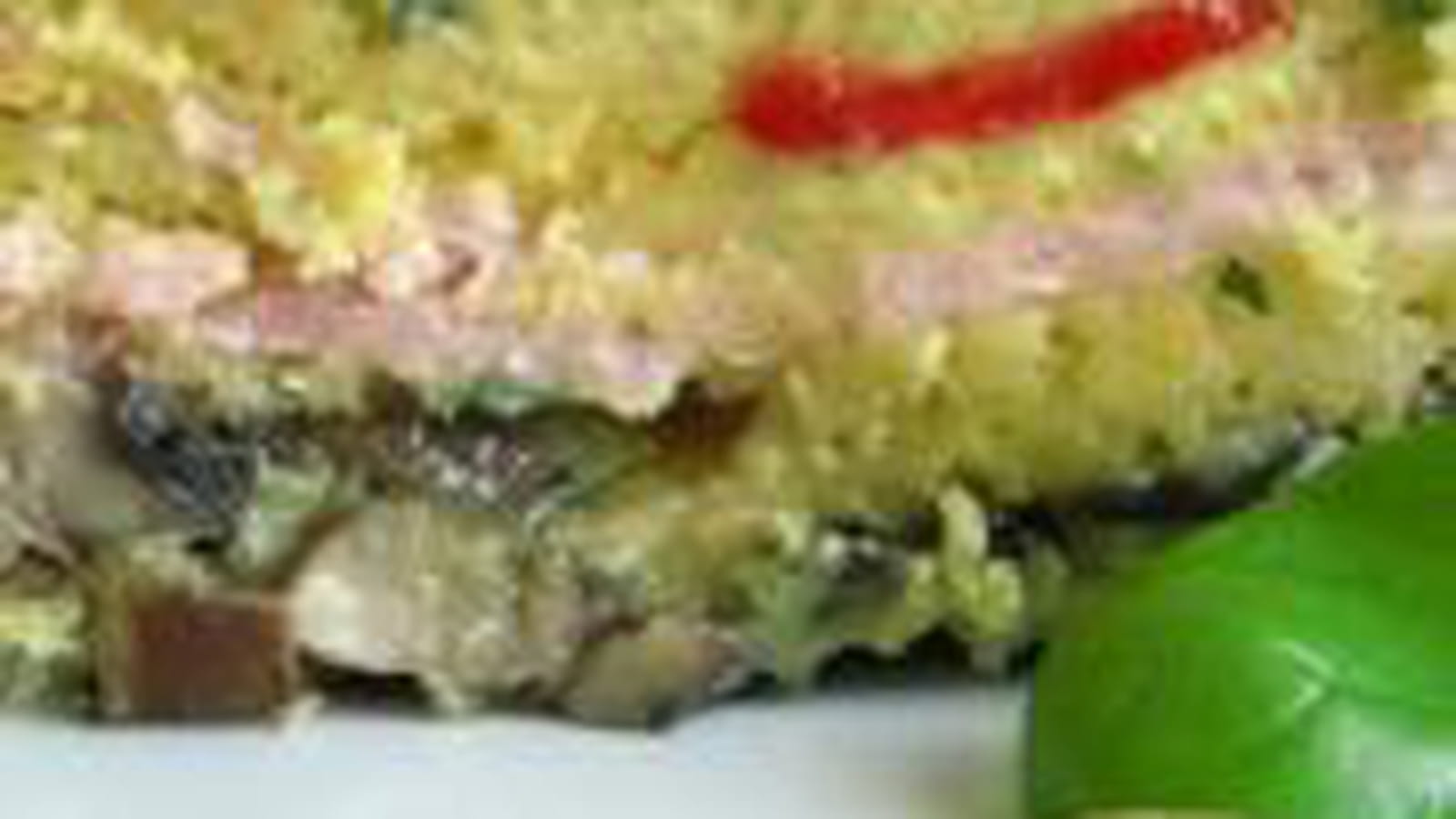 Cake au jambon huile d'olive, basilic, champignons