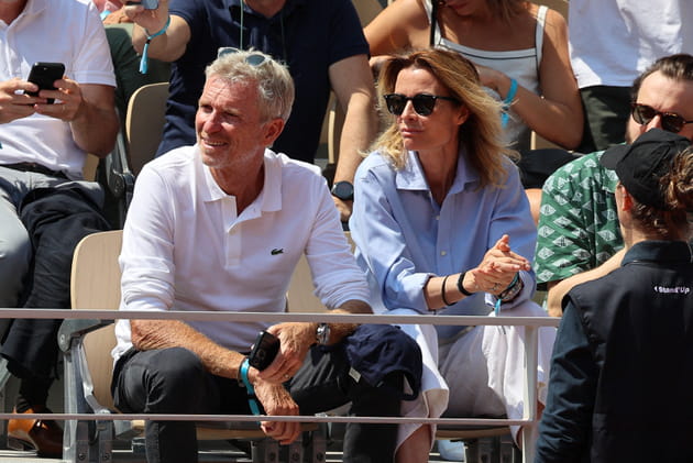 Denis Brogniart et sa femme Hortense assistent au match &agrave; Roland-Garros