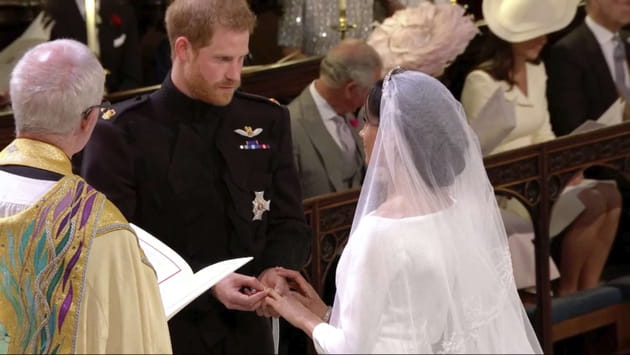 Meghan et Harry se passent la bague au doigt