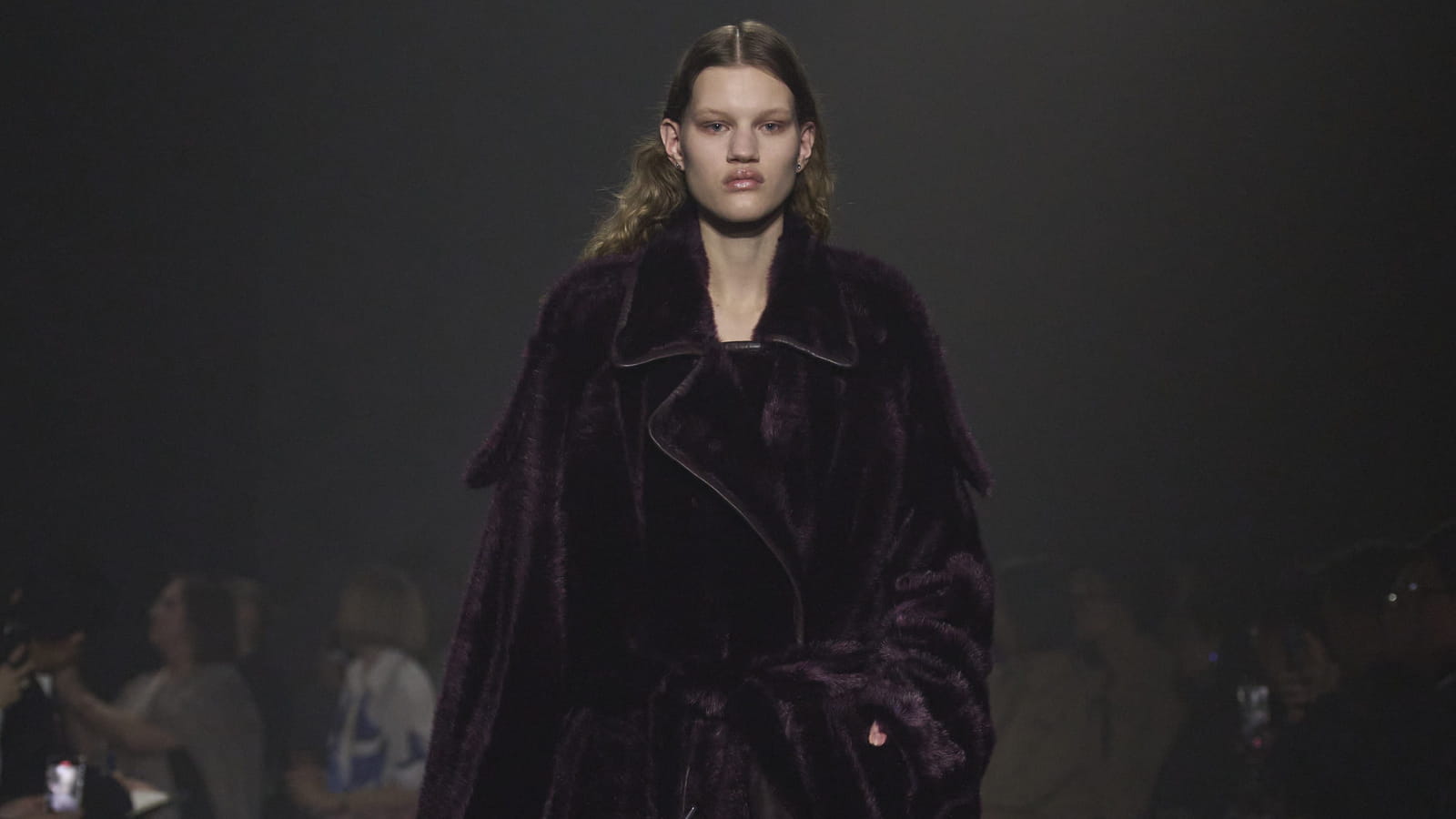 Look 10