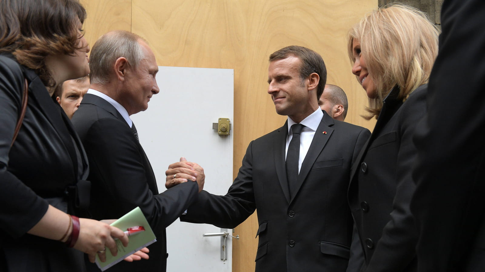 Vladimir Poutine, Brigitte et Emmanuel Macron