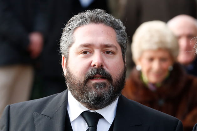 Georgi Mikha&iuml;lovitch Romanov, grand duc de Russie, assiste aux obs&egrave;ques du comte de Paris