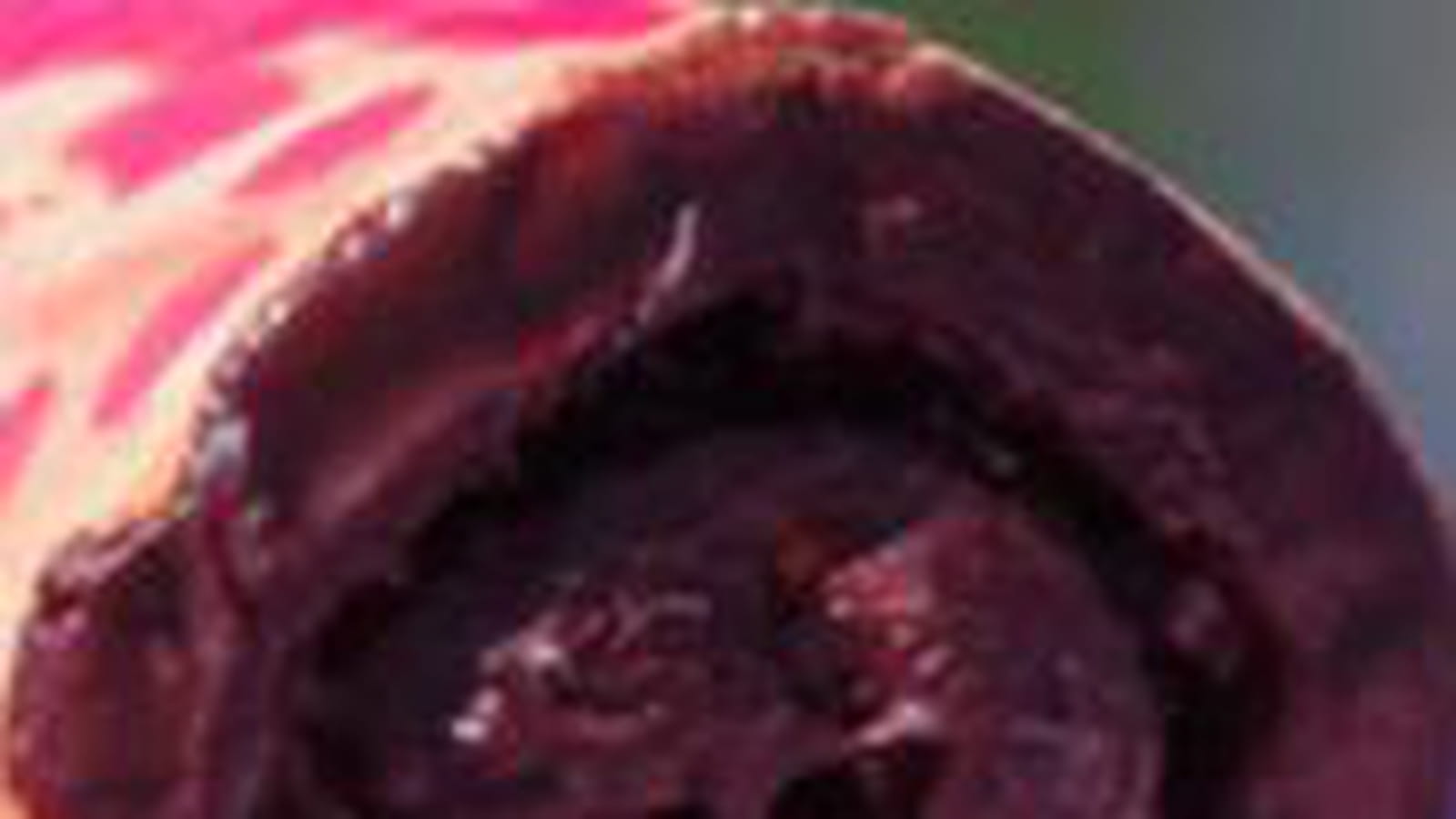 Roulé aux cerises et chocolat noir