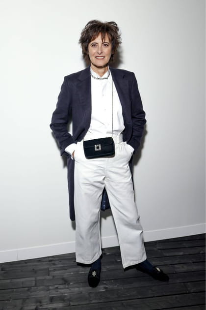 Inès de la Fressange en total look blanc