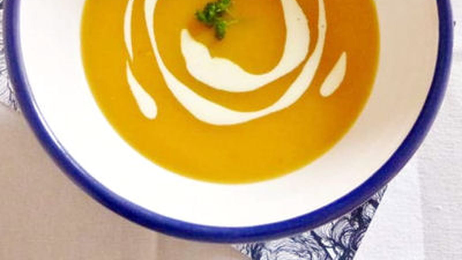 Velouté carotte patates douces lait de coco curcuma