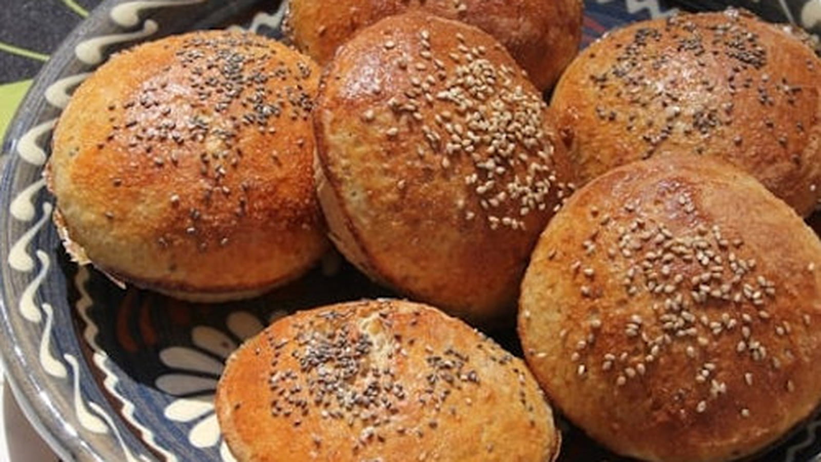 Petits pains ronds semi-complets