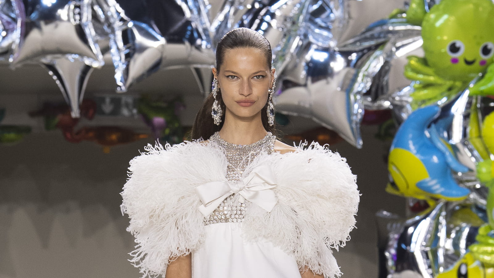 Look 3