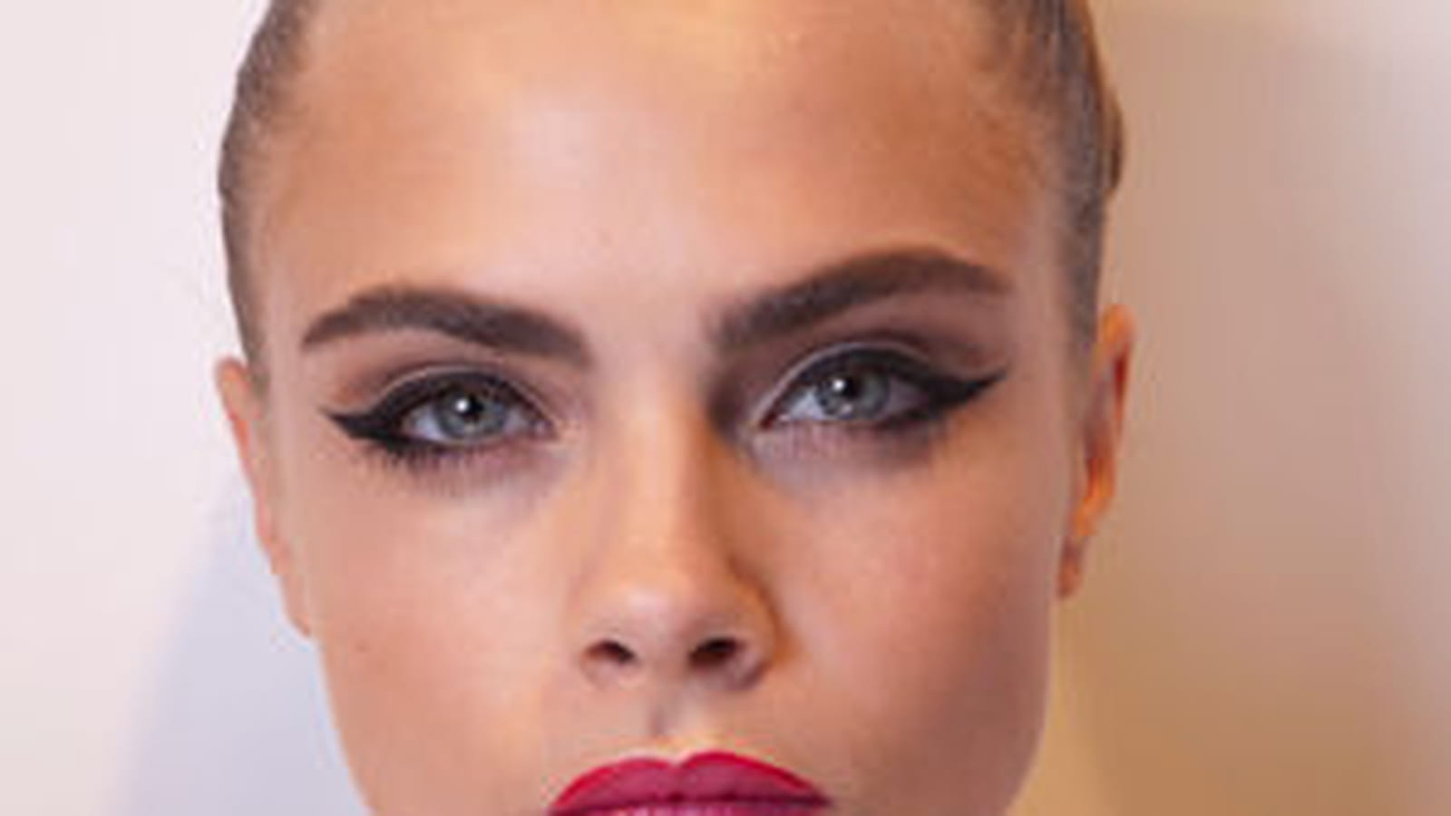 Le look beauté du défilé Issa London