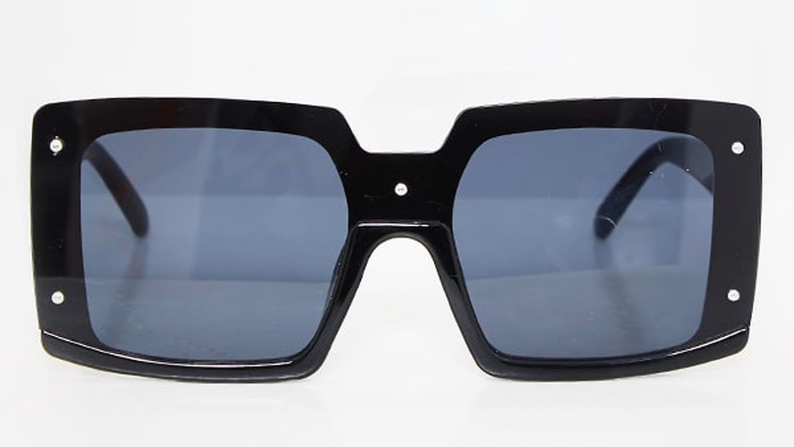 Lunettes de soleil PrettyLittleThing