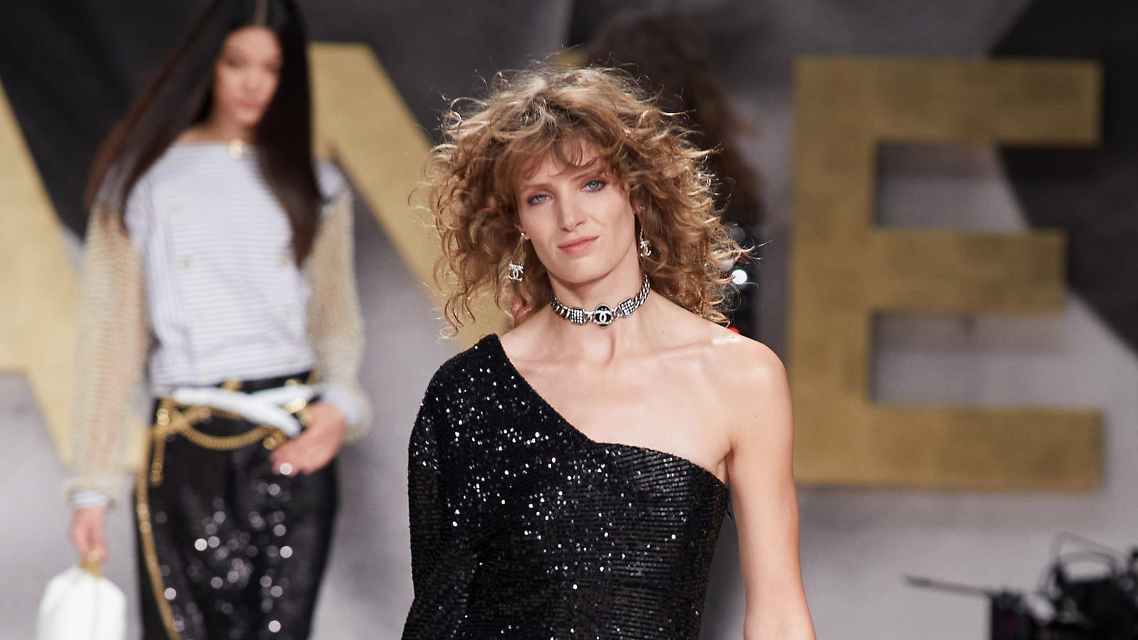 Look 19