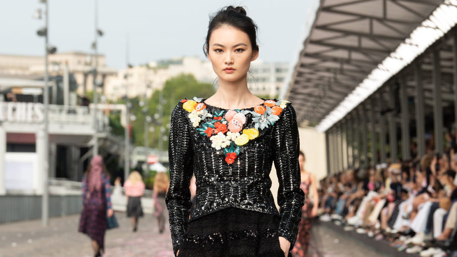 Look 32