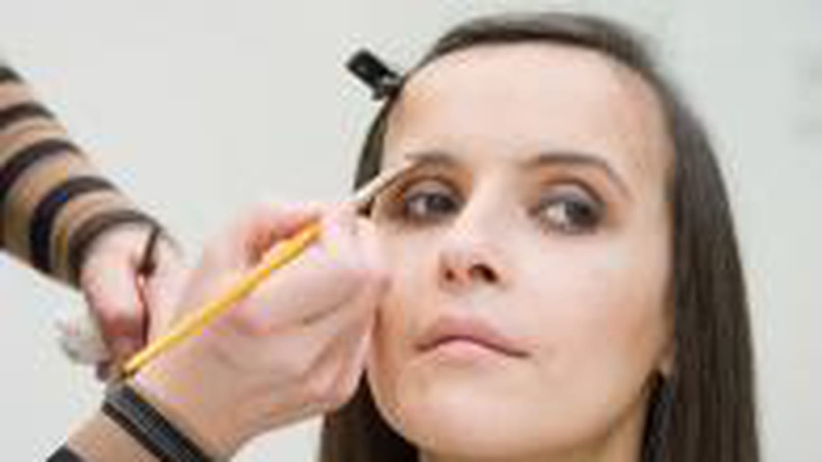 Le maquillage des sourcils