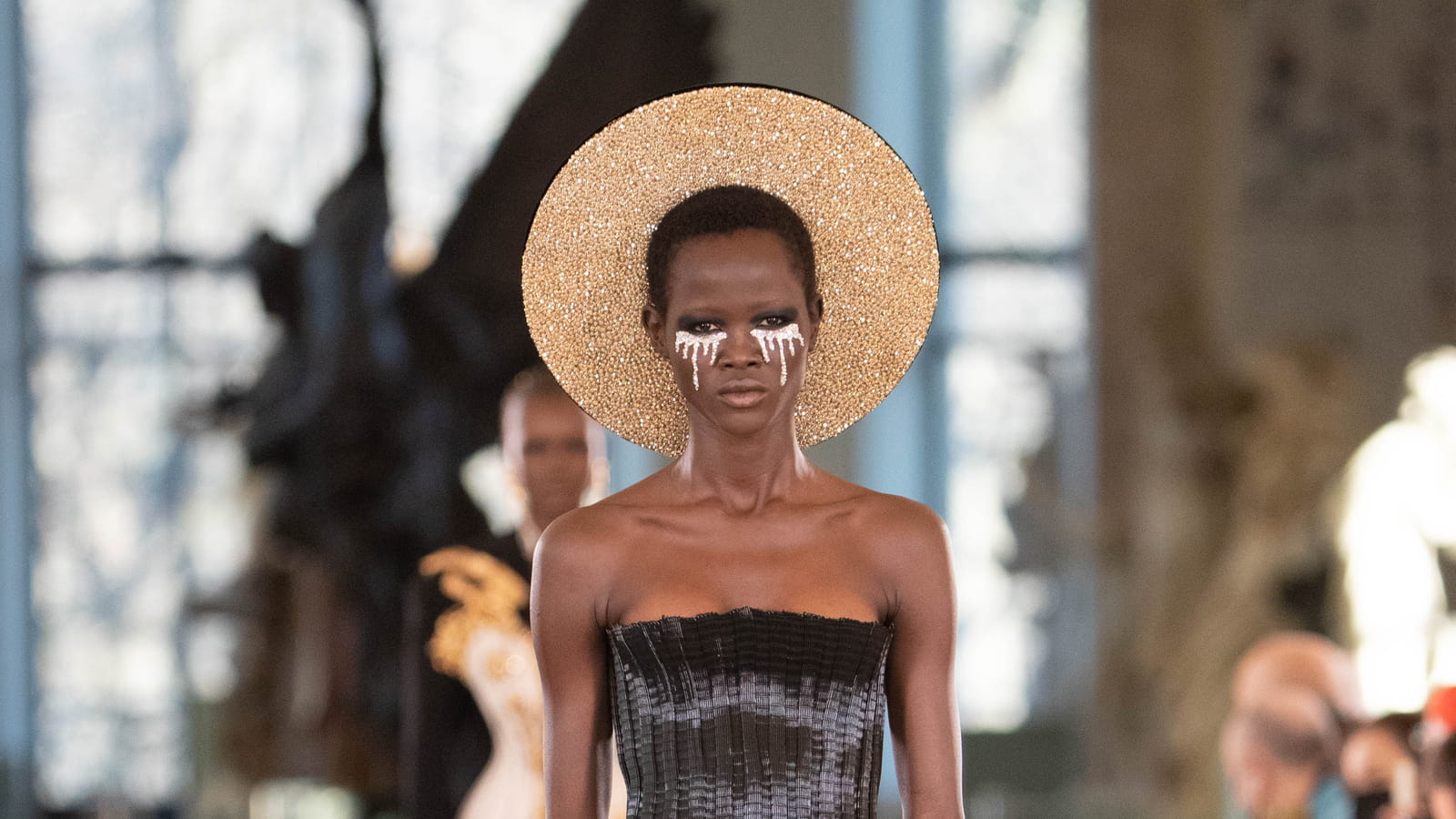 Look 12