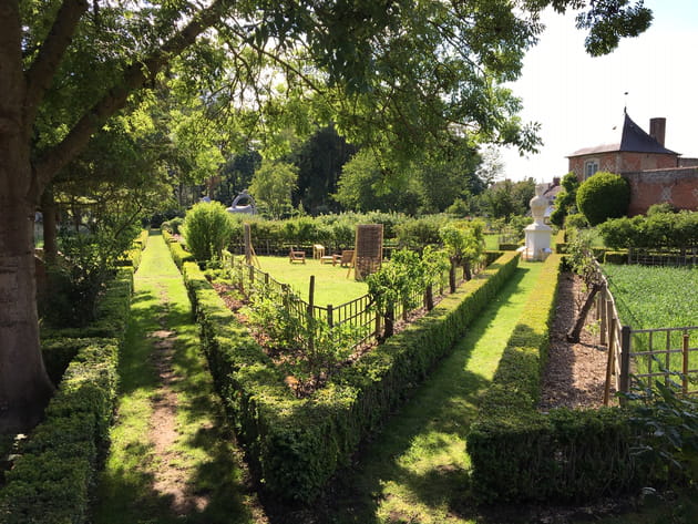 Le jardin à compartiments du Château d'Esquelbecq