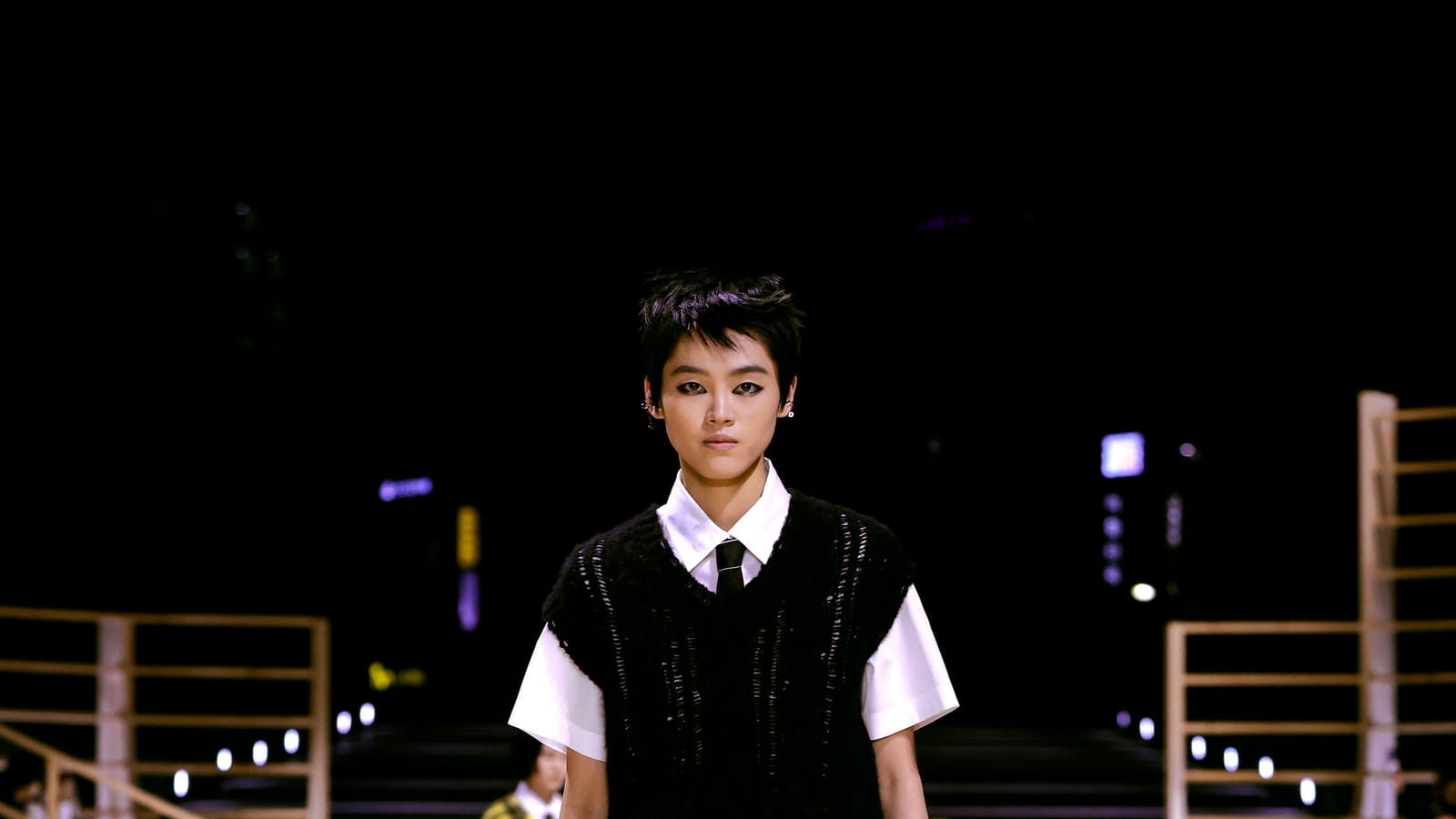 Look 1