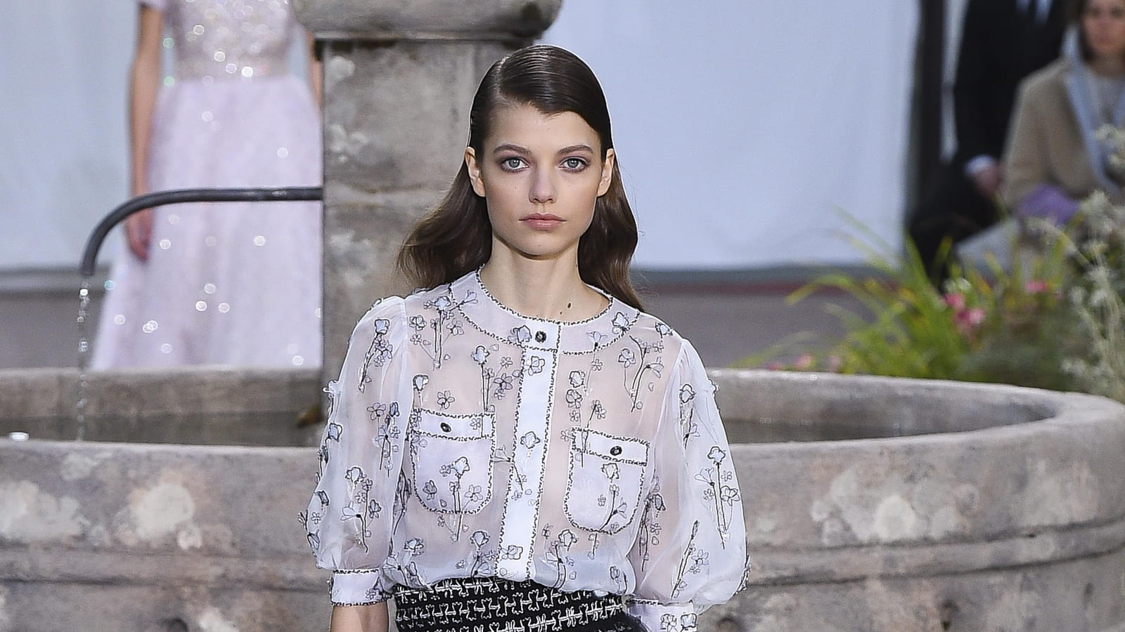 Look 50