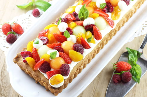 Tarte sablée à la mousse légère au chocolat blanc et aux fruits d'été