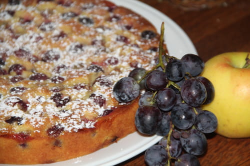 Gâteau aux raisins noirs et aux pommes