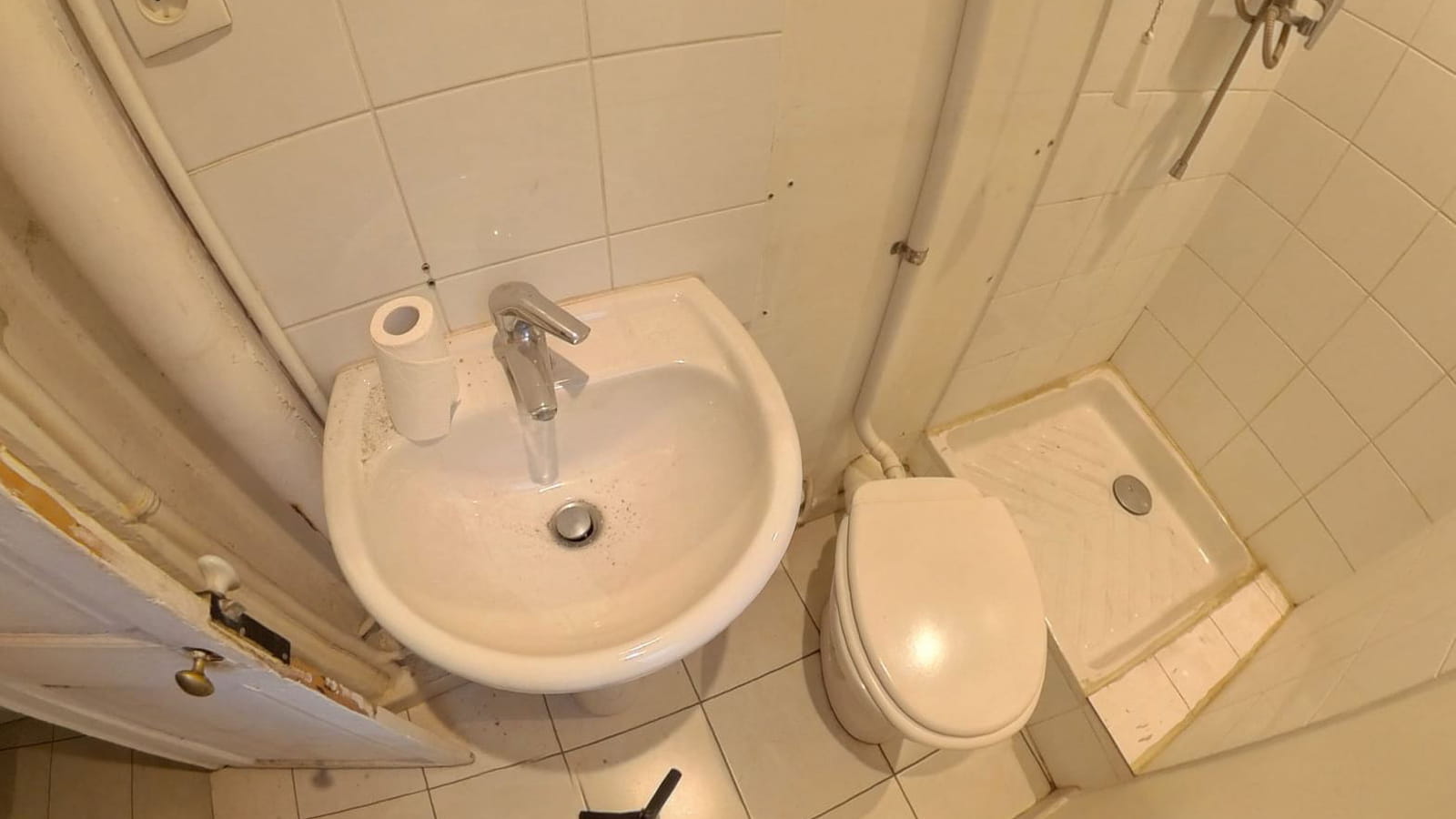 Salle de bains avant