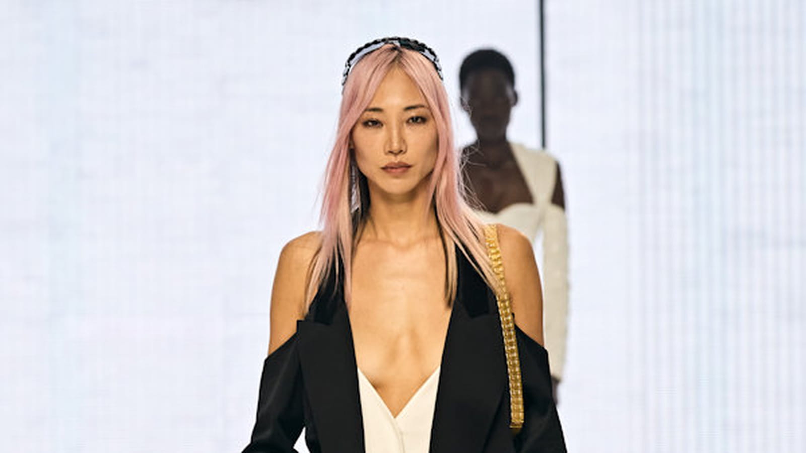 Look 13
