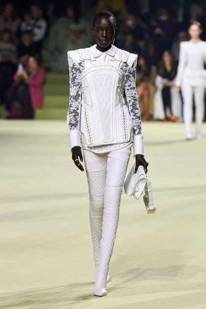 D&eacute;fil&eacute; Balmain automne-hiver 2022-2023