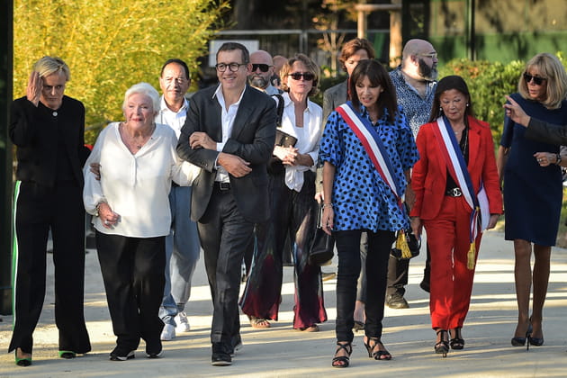 Line Renaud aidée par Dany Boon pour marcher, éternelle complicité