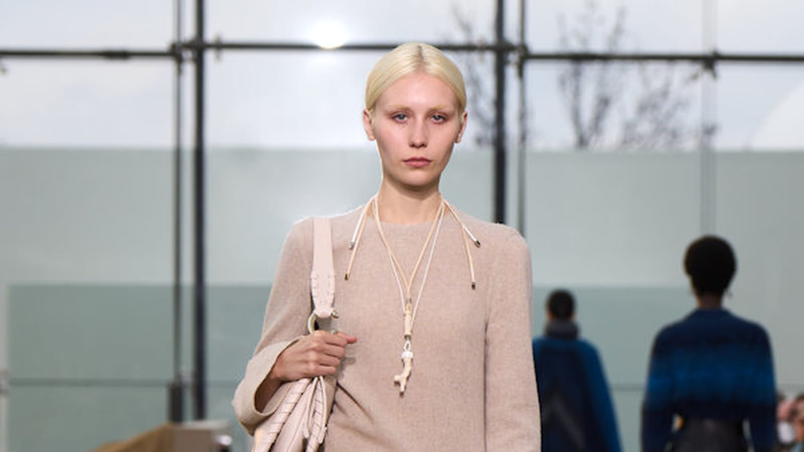 Look 12