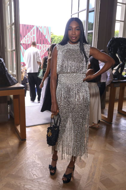 Venus Williams en robe &agrave; franges argent&eacute;es&nbsp;