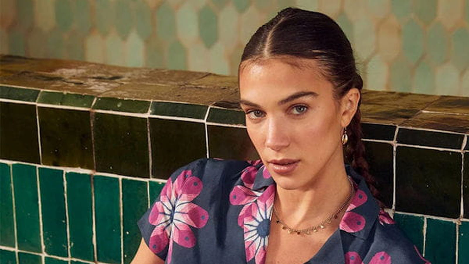 Ces 57 blouses et chemises ne vont pas nous quitter de la saison
