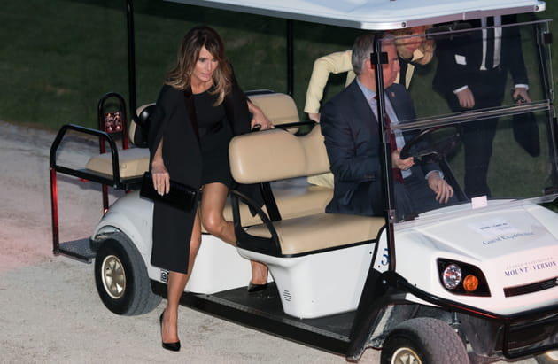 Melania Trump sort du bolide