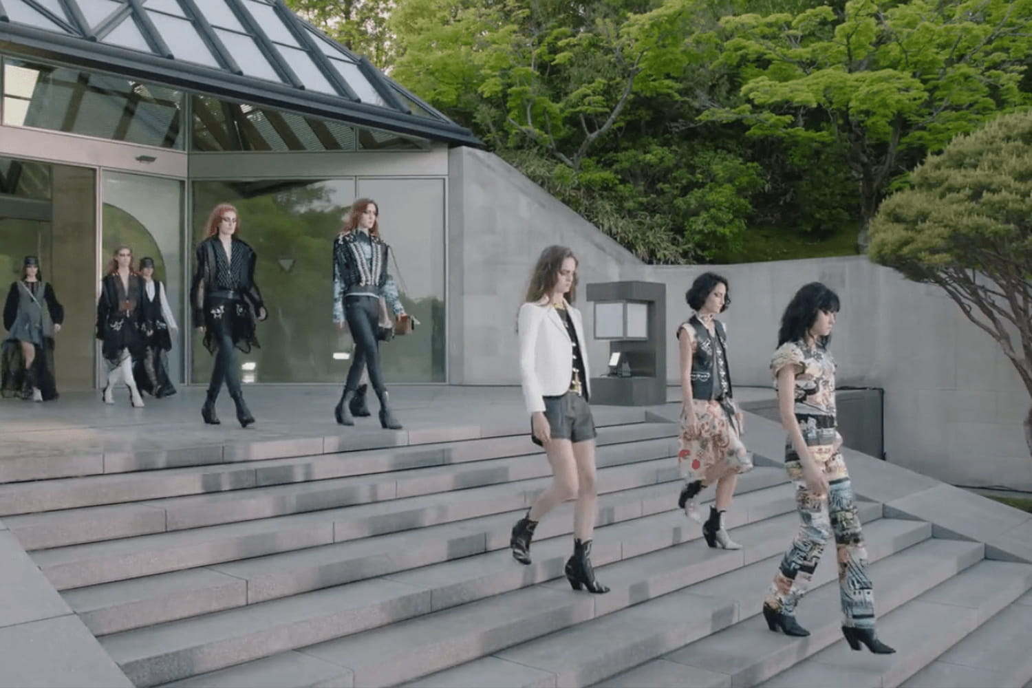 Louis Vuitton et sa collection Croisière 2018, le défilé au Japon