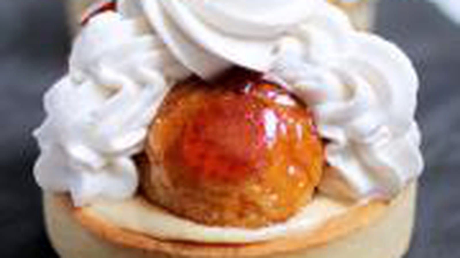Tartelettes Saint Honoré au Caramel salé