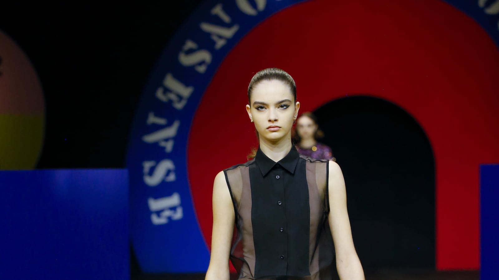 Look 77