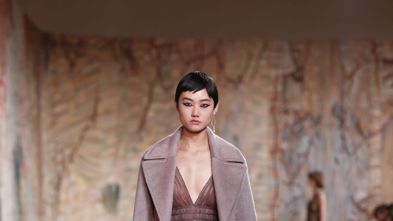Look 60