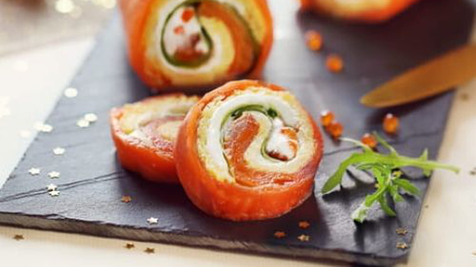 Bûchettes roulées au saumon fumé