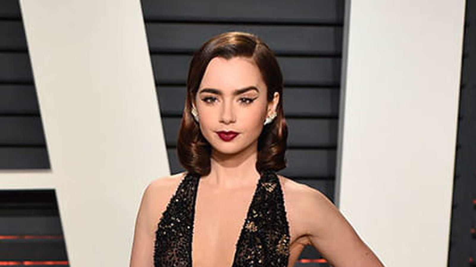 Lily Collins le 27 février 2017