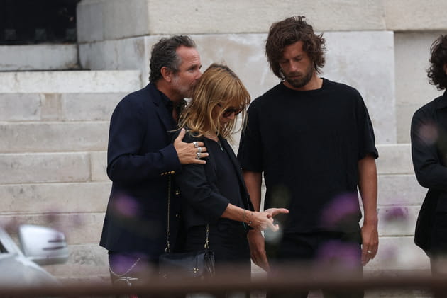 Axelle Laffont fait ses adieux à son père Patrice au Père-Lachaise