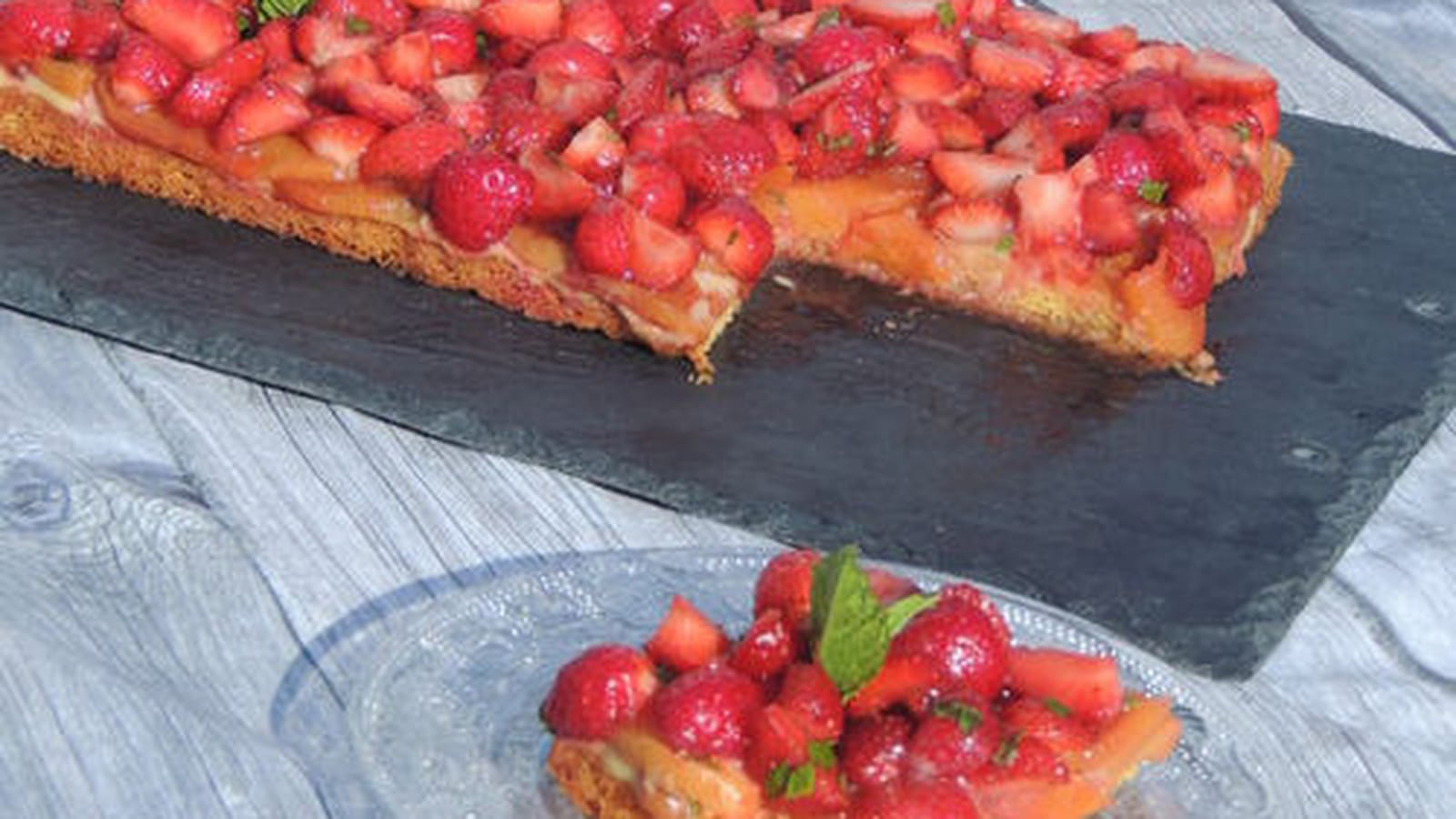 Tarte aux fraises et pêches très simple