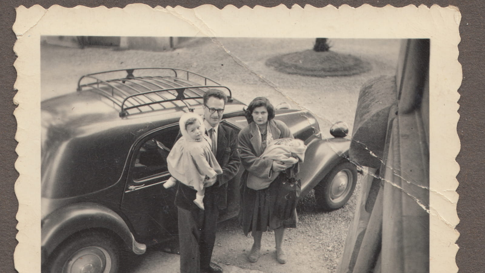 Simone et Antoine avec leurs deux fils, 1948 