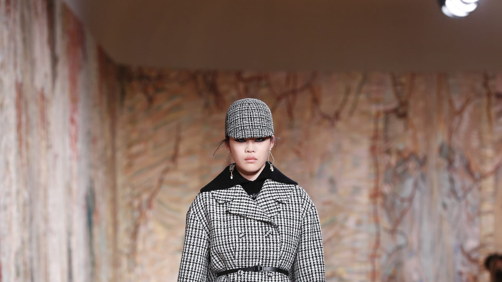 Look 24