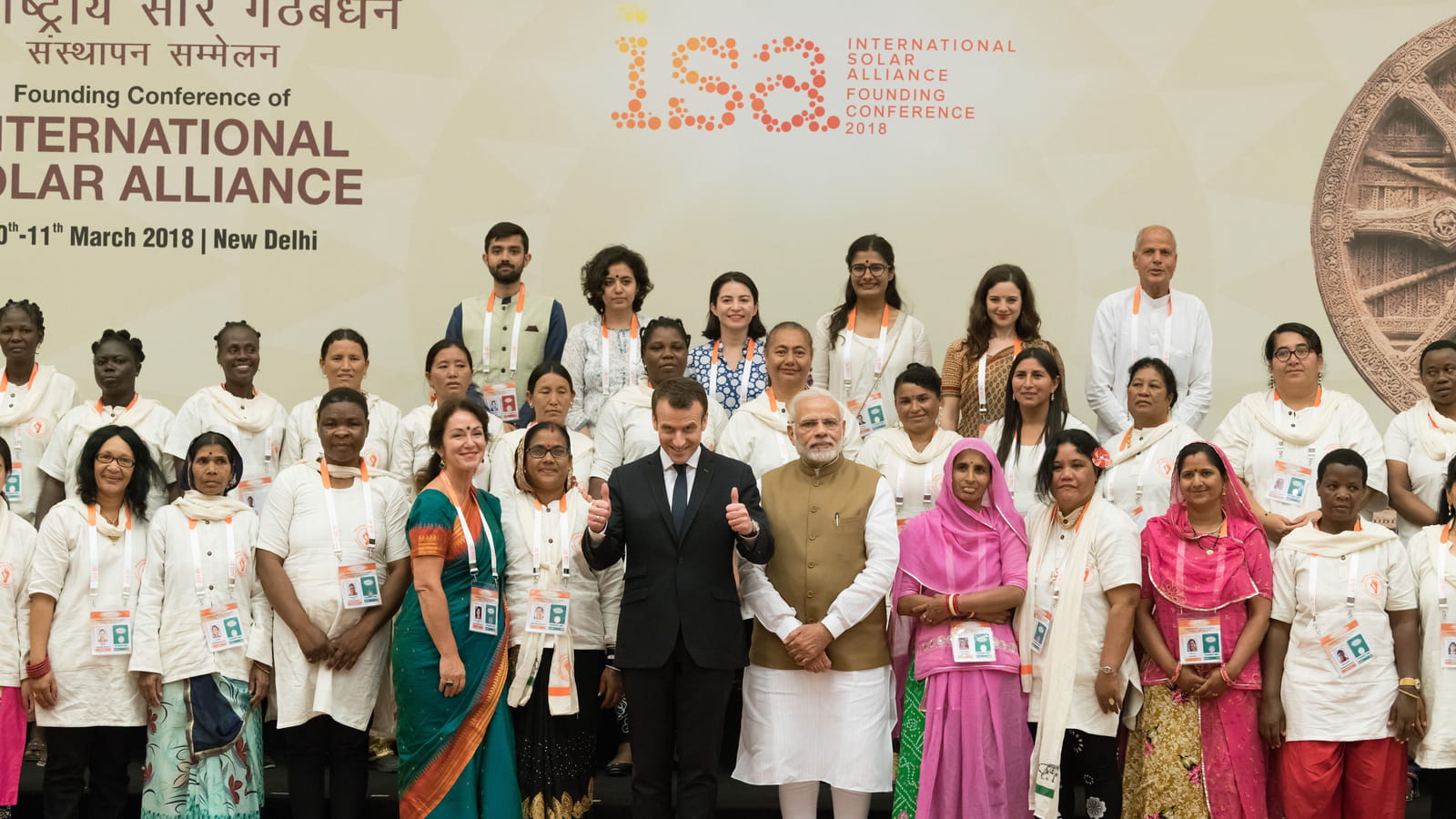 Emmanuel Macron et les "Solar Mamas"